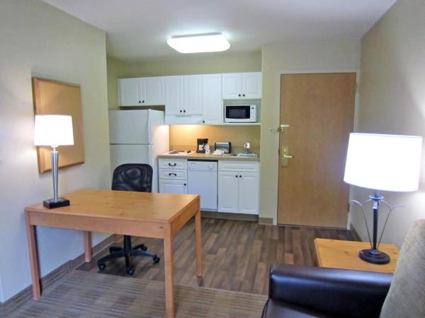 Extended Stay America Select Suites - Atlanta - Buckhead : photo 9 de la chambre studio de luxe avec 1 lit king-size - non-fumeurs