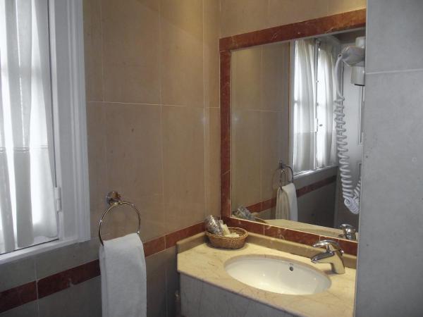 Hotel Dom Sancho I : photo 5 de la chambre chambre double