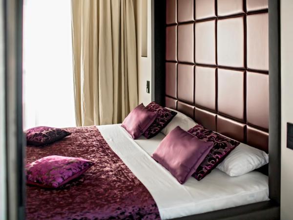 Damianii Luxury Boutique Hotel & Spa : photo 2 de la chambre suite lit king-size junior avec balcon et jacuzzi
