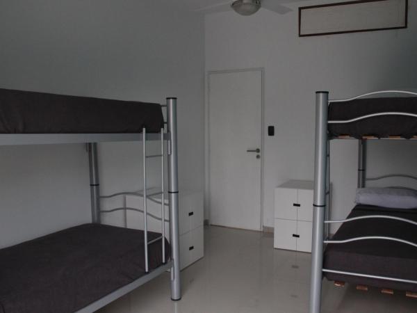 Link Cordoba Hostel : photo 8 de la chambre chambre quadruple