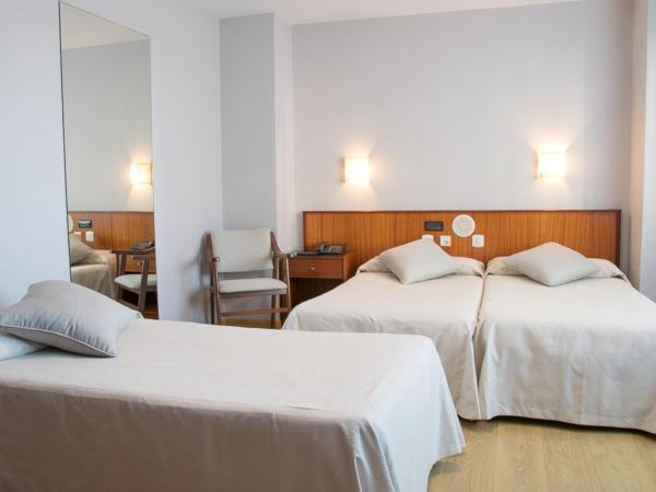 Hotel Brisa : photo 1 de la chambre chambre triple - vue sur mer