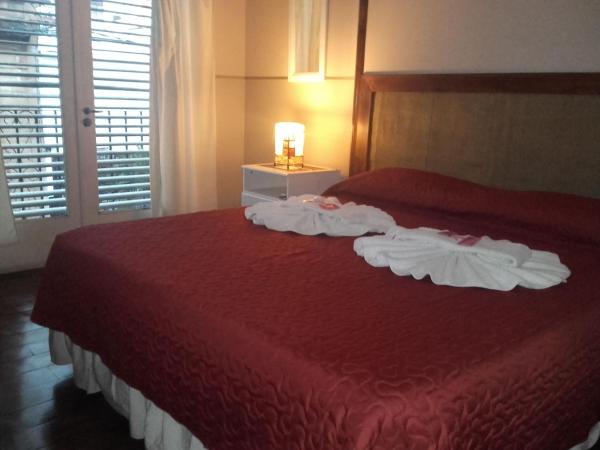 Posada La Casona : photo 1 de la chambre chambre double avec salle de bains commune