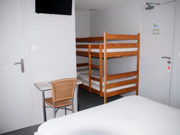 Hotel Bleu Azur : photo 5 de la chambre chambre quadruple