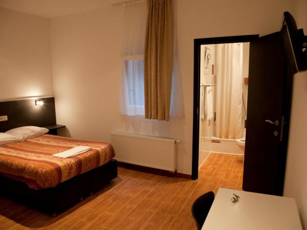 Hotel Barry : photo 5 de la chambre chambre triple