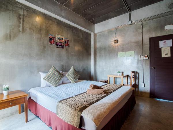 Lovely Guesthouse 94 : photo 10 de la chambre chambre double standard