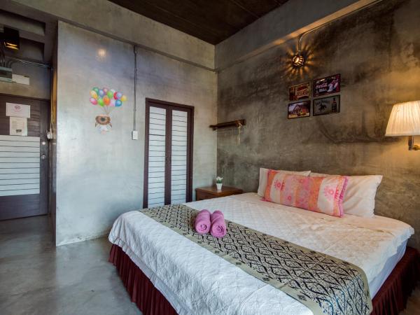 Lovely Guesthouse 94 : photo 7 de la chambre chambre double supérieure