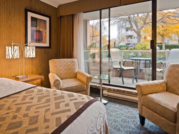 Best Western PLUS Inner Harbour Hotel : photo 6 de la chambre chambre lit king-size avec terrasse - non-fumeurs