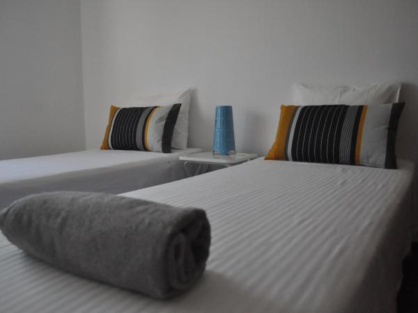 F! Lisbon Guest House : photo 1 de la chambre chambre familiale standard