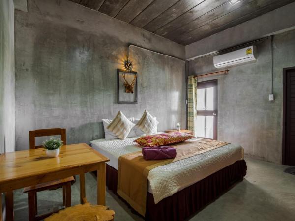 Lovely Guesthouse 94 : photo 4 de la chambre chambre double standard