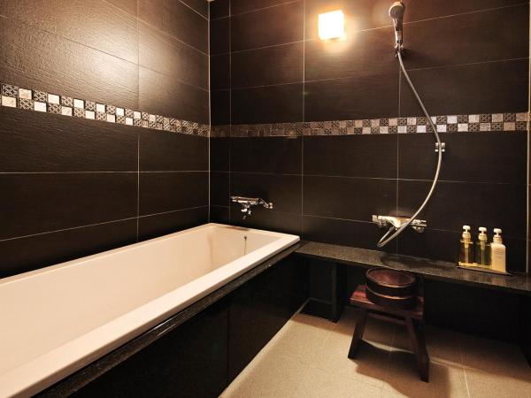 Ryokan KANADE : photo 6 de la chambre chambre de style japonais avec alcôve japonaise (tokonoma) - non-fumeurs