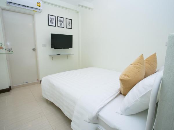 Greenery Hostel : photo 4 de la chambre chambre double avec salle de bains privative