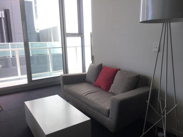 Tasha's Apartments on Warwick : photo 7 de la chambre appartement avec balcon