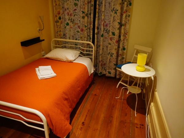 CoolHostel : photo 4 de la chambre chambre lits jumeaux