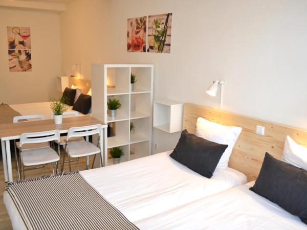 Hotel Beez : photo 6 de la chambre chambre quadruple