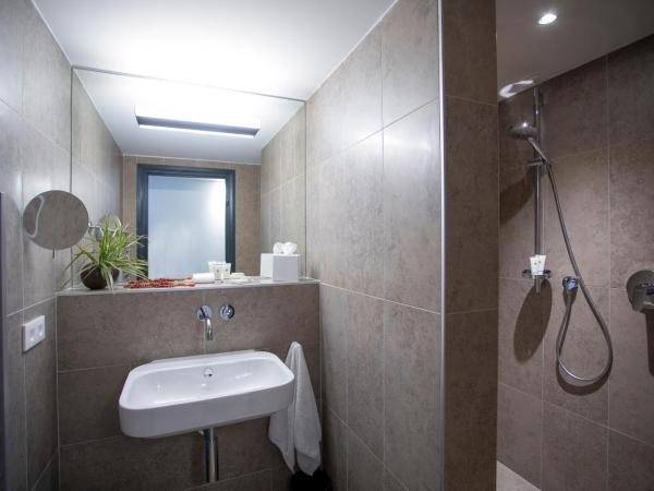 Fourvière Hôtel : photo 7 de la chambre chambre double ou lits jumeaux - accès spa inclus