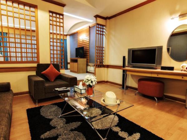 Bossotel Bangkok : photo 2 de la chambre suite