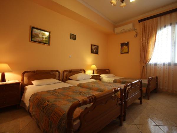 Sofia Pension : photo 2 de la chambre chambre triple