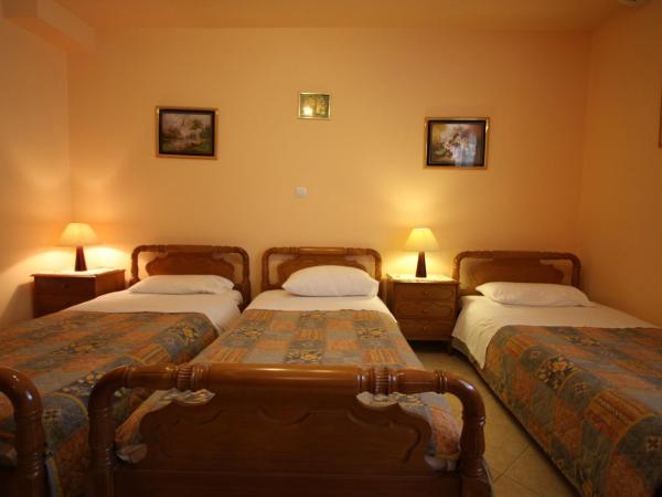 Sofia Pension : photo 5 de la chambre chambre triple