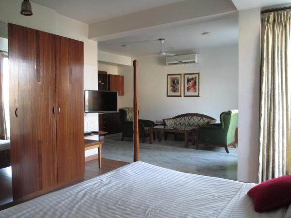 East End Retreat : photo 1 de la chambre suite avec balcon