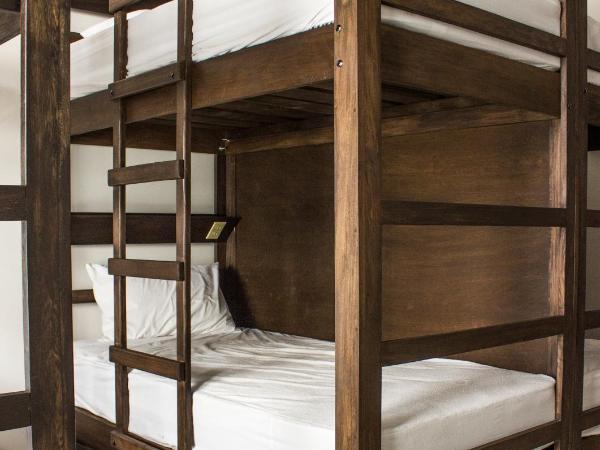 Los Muertos Hostal : photo 2 de la chambre lit simple dans dortoir de 6 lits - zapata