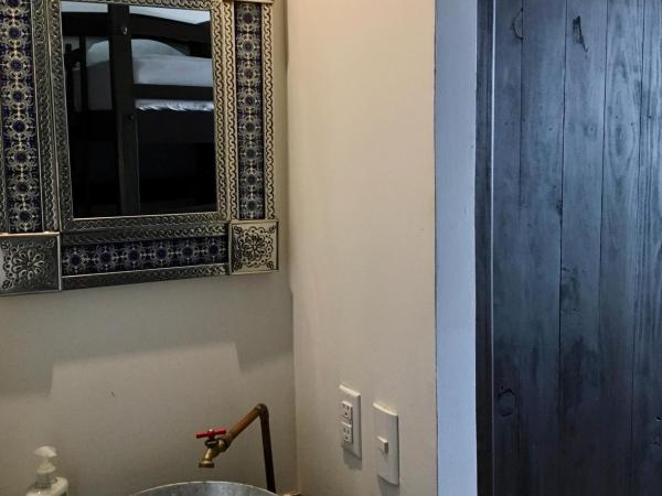 Los Muertos Hostal : photo 6 de la chambre lit simple dans dortoir mixte - cantinflas