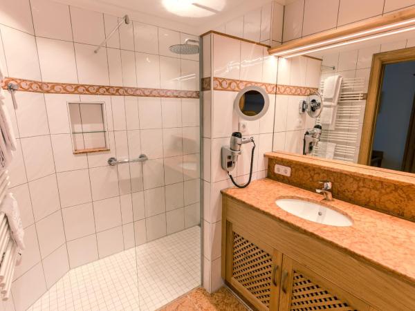 Hotel & Gaststätte zum Erdinger Weißbräu : photo 2 de la chambre chambre simple Économique