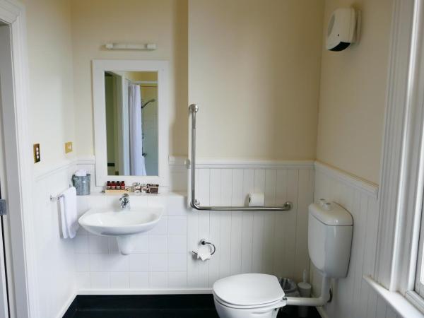 Highland House Boutique Hotel : photo 10 de la chambre studio queen with shower (shower-no bath-downstairs)