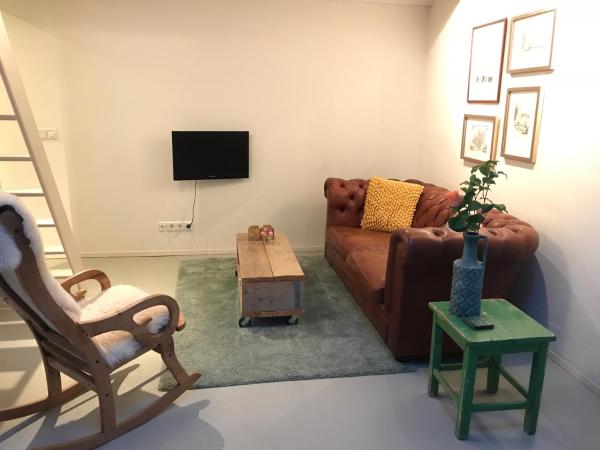 Het Huisje Breda : photo 10 de la chambre studio avec vue sur jardin