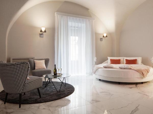 Quattro Canti Suites : photo 4 de la chambre suite avec balcon