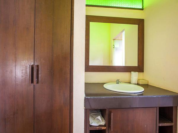 Lanta Klong Nin Beach Resort : photo 5 de la chambre bungalow deluxe - vue sur jardin