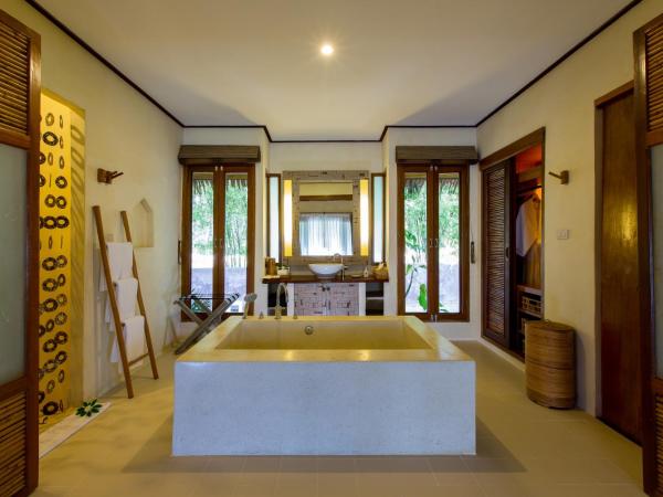 Bangsak Village - Adults Only - SHA Extra Plus : photo 2 de la chambre chalet