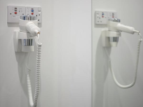 West End Hotel : photo 8 de la chambre lits superposés dans dortoir pour femmes de 10 lits