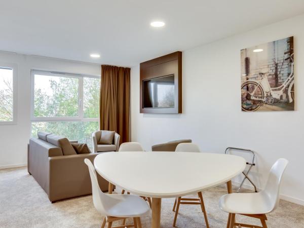 The Originals City, Hôtel Caen Mémorial : photo 5 de la chambre suite familiale