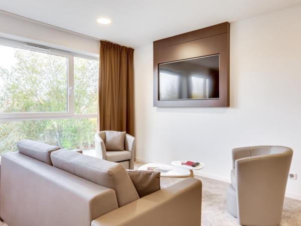 The Originals City, Hôtel Caen Mémorial : photo 2 de la chambre suite familiale