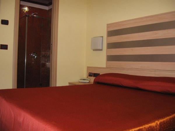 Hotel La Pioppa : photo 7 de la chambre chambre double standard