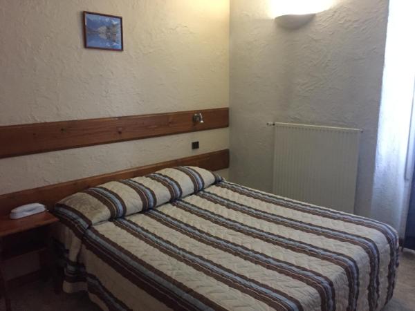 Hotel Le Centre : photo 1 de la chambre chambre double