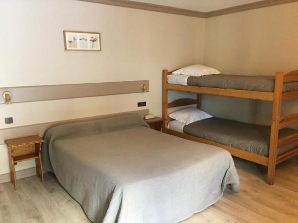 Hotel Le Centre : photo 2 de la chambre chambre triple