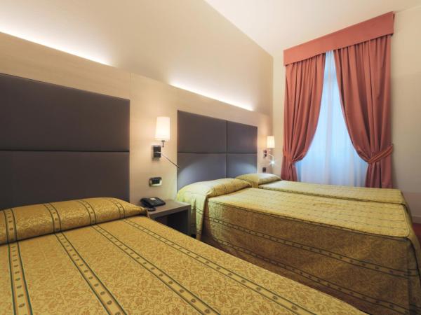 Hotel Campion : photo 2 de la chambre chambre triple