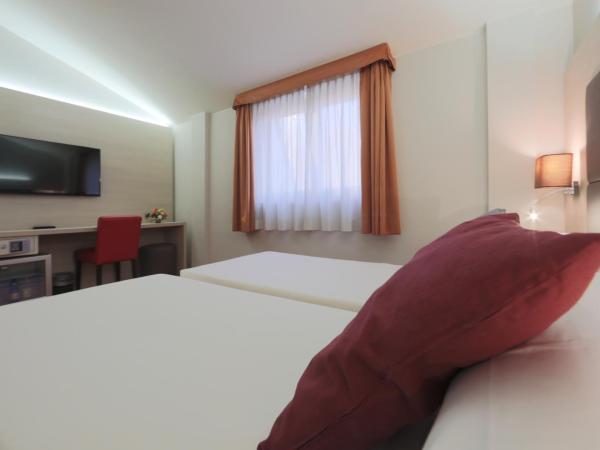Hotel Campion : photo 8 de la chambre chambre double ou lits jumeaux