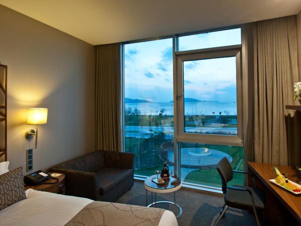 Cevahir Hotel Istanbul Asia : photo 3 de la chambre chambre lits jumeaux deluxe - vue sur mer