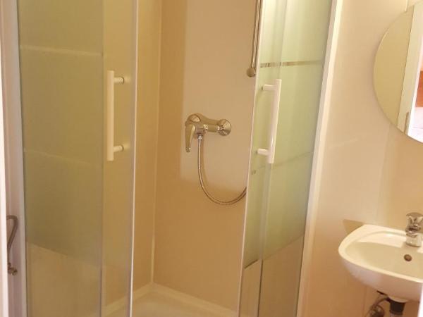 Pension Madara : photo 5 de la chambre chambre triple