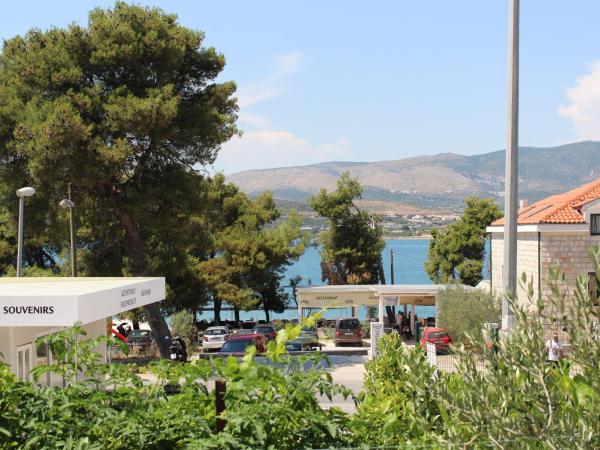 Mobile Homes Sveti Križ : photo 1 de la chambre mobile home