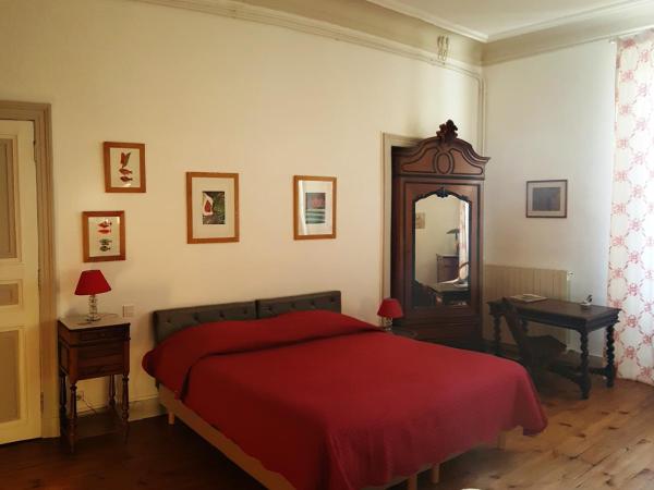 Villa Dampierre : photo 3 de la chambre chambre double ou lits jumeaux deluxe – vue sur jardin