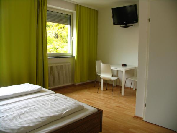 Hotel - Restaurant Valley Rose : photo 7 de la chambre chambre triple