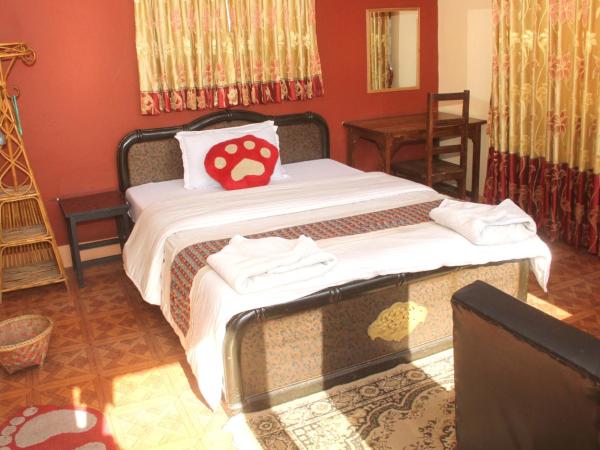 Elbrus Home : photo 2 de la chambre chambre deluxe double ou lits jumeaux