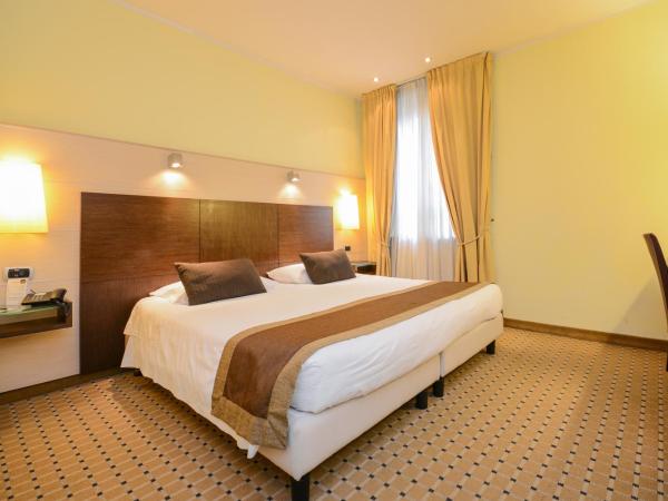 Hotel Master : photo 5 de la chambre chambre double standard