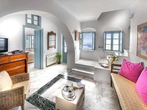 Aigialos Luxury Traditional Settlement : photo 6 de la chambre suite infinie exclusive