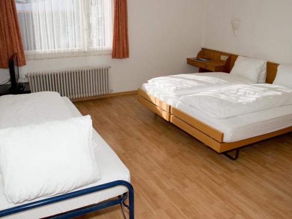 Chamanna Bed & Breakfast : photo 10 de la chambre chambre triple Économique