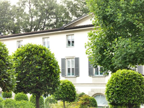 Four Seasons Hotel Milano : photo 4 de la chambre chambre lit king-size premium - vue sur jardin