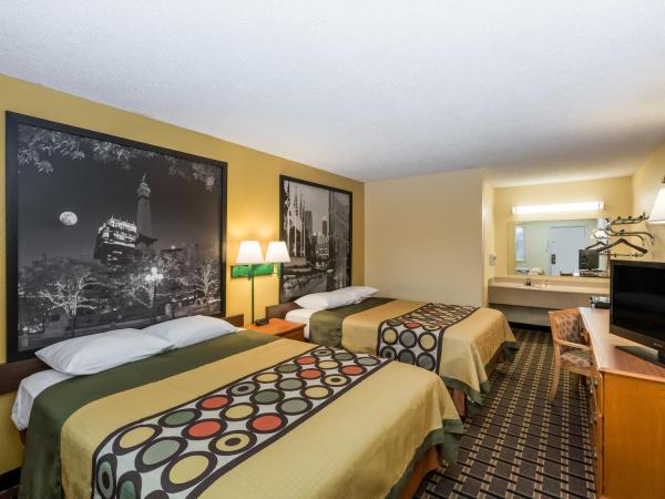 Super 8 by Wyndham Indianapolis-Southport Rd : photo 1 de la chambre chambre 2 lits queen-size - non-fumeurs